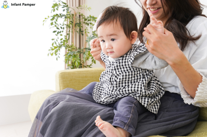 What Age Do Babies Sit Up on Their Own